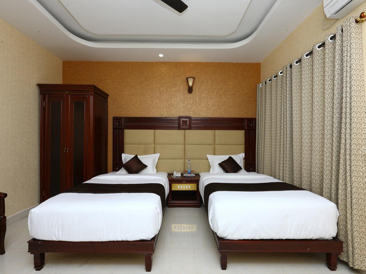 Hotel Oyo 10017 Rb Grand Residency Kanchipuram Exteriér fotografie